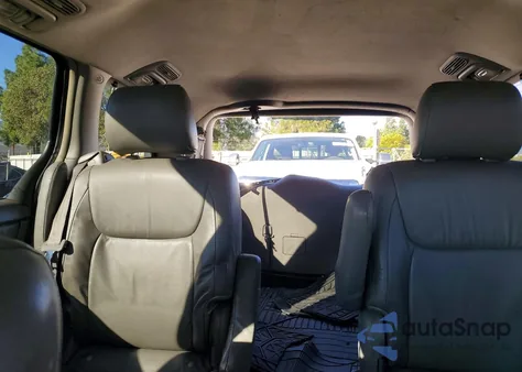 2006 Toyota Sienna Xle z USA, uszkodzony, nr VIN 5TDBA22C36S072602